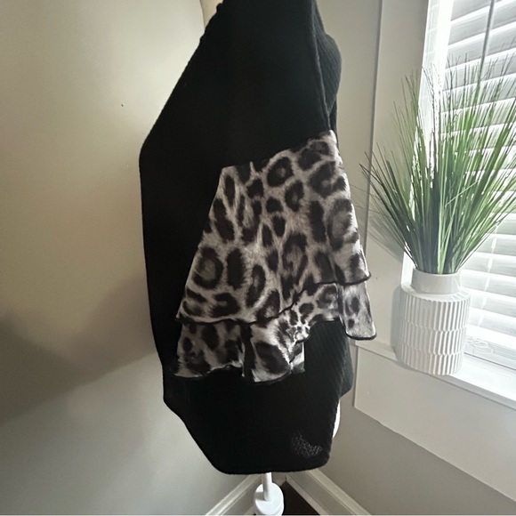 Blue - Black Blouse with Animal Print Sleeves Size Large - Picture 2 of 5